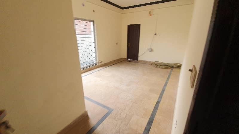 18 Rooms Building Space For Rent Hotal R3 Block Johar Town 7