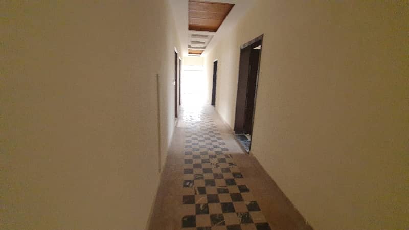 18 Rooms Building Space For Rent Hotal R3 Block Johar Town 9