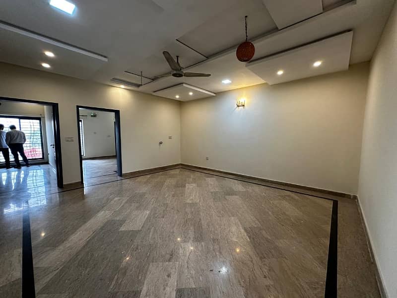 7.5 Marla Owner Build Double Unit House For Sale R Block Johar Town 6