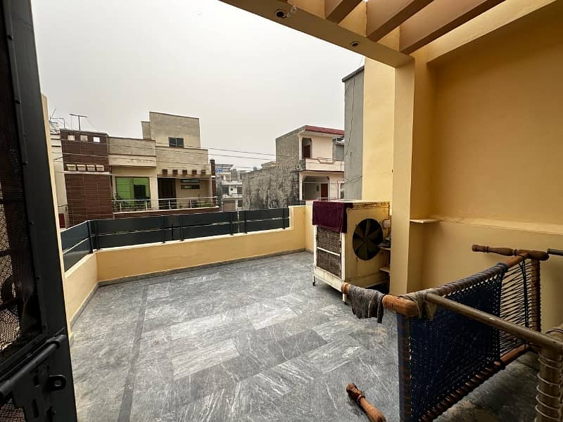 7.5 Marla Owner Build Double Unit House For Sale R Block Johar Town 18