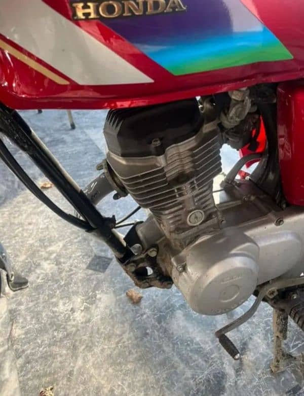 Hondacg125cc for sale urgently complete files lahor number 1999 1