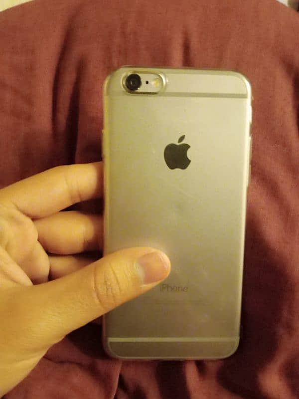 Iphone 6 10/10 condition 2