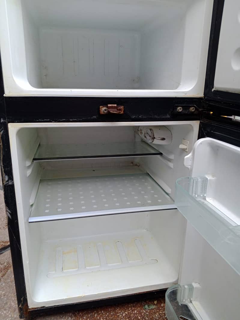 Rays Mini Fridge-Excellent fridge 2