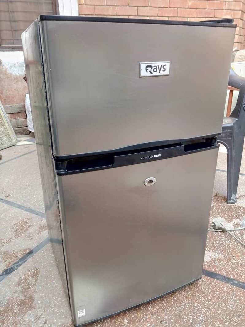 Rays Mini Fridge-Excellent fridge 7