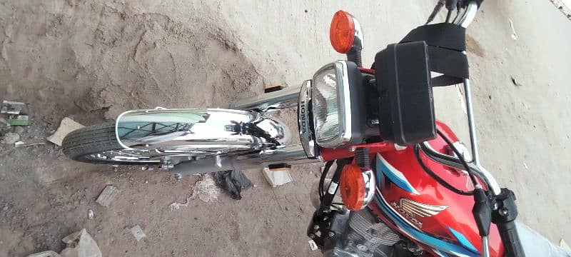 Honda 125 like brand new condition 4