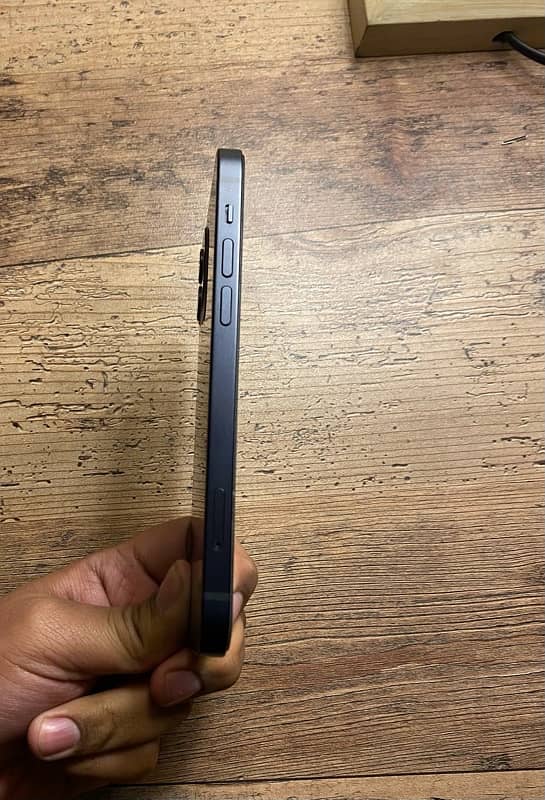 Apple iphone 12(93%battery health) 0317,-5555,069 1