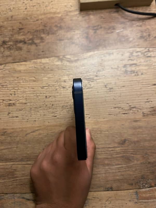 Apple iphone 12(93%battery health) 0317,-5555,069 4