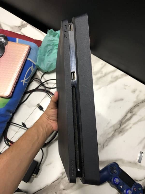 PS4 Slim | 1 TB | Jailbreak | 2 Controllers 2