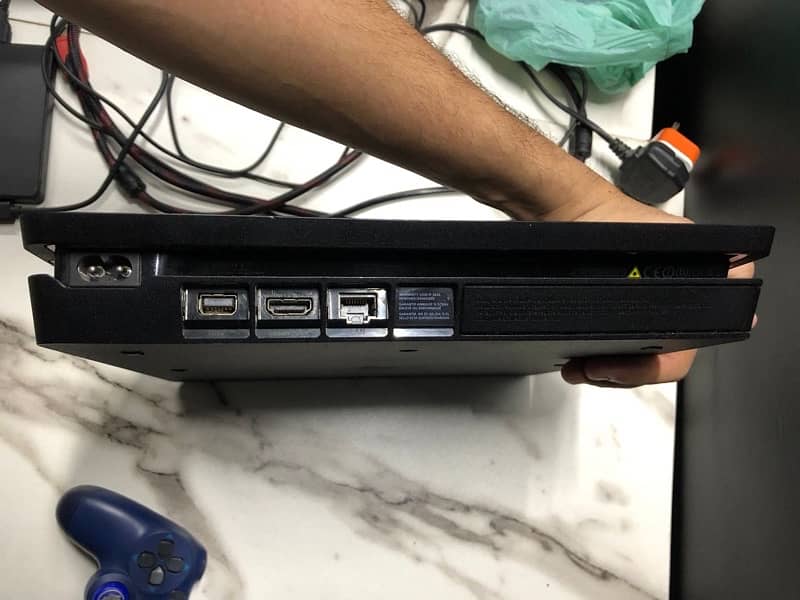 PS4 Slim | 1 TB | Jailbreak | 2 Controllers 4