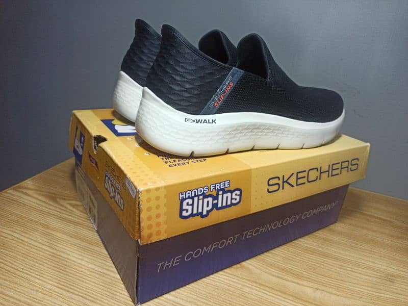 sketchers slipin archfit. 5