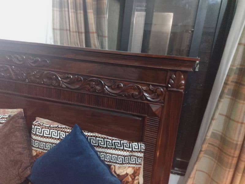 Pure Sheesham Wood Bed With Beautiful Carvings (without mattress) 1