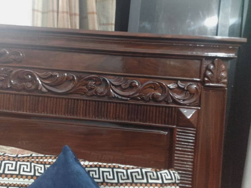 Pure Sheesham Wood Bed With Beautiful Carvings (without mattress) 10