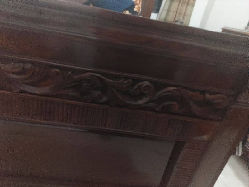 Pure Sheesham Wood Bed With Beautiful Carvings (without mattress) 11