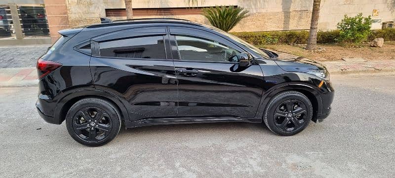 Honda Vezel 2016 3