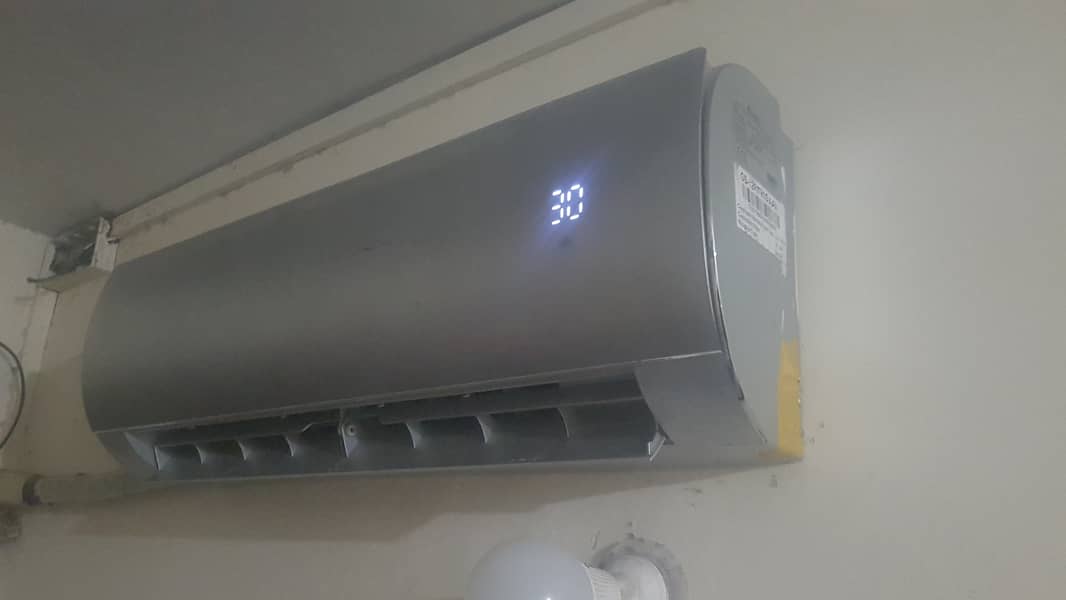 Gree 1 Ton Inverter AC, Only 2 Season used, 03315058658 3