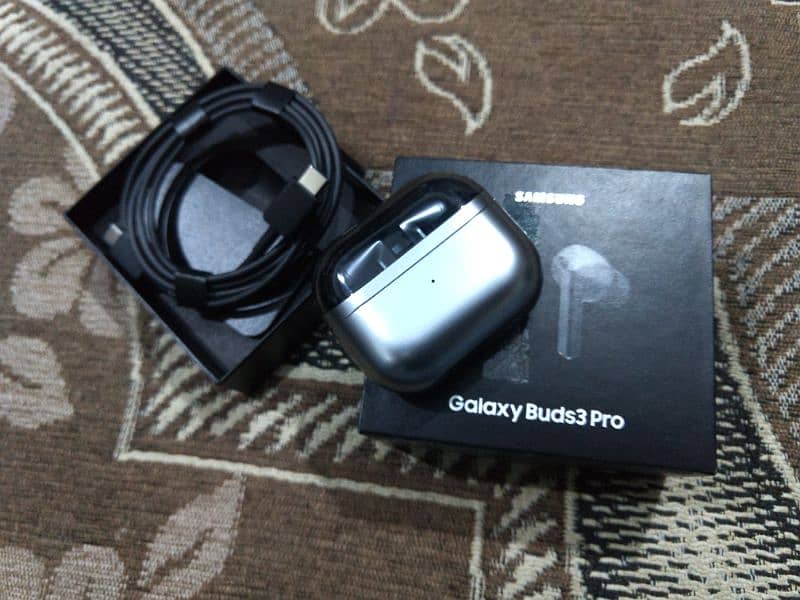 Samsung Galaxy Buds 3Pro For sale 4