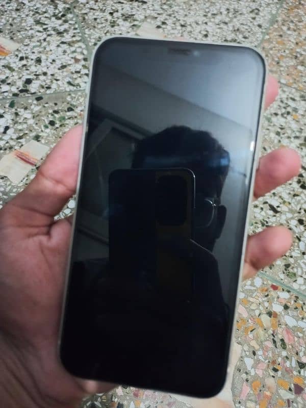 IPHONE 11 FACTORY UNLOCK 64 GB NON PTA 6