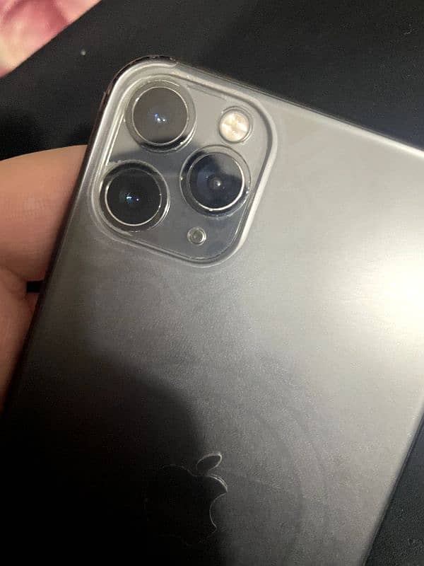 iPhone 11 Pro Max 6