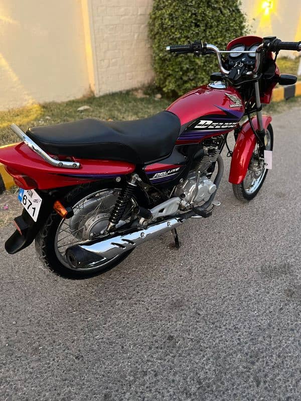 HONDA DELUXE 125 FOR SALE IN GOOD CONDITION 2