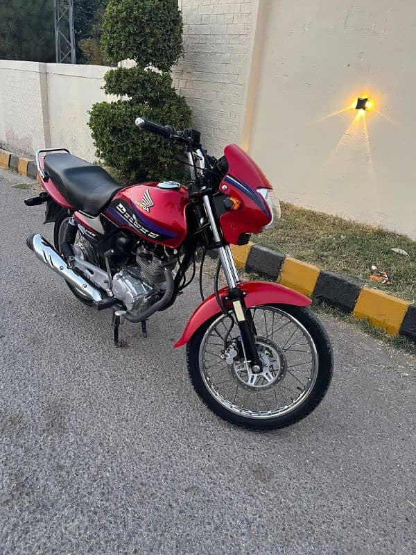 HONDA DELUXE 125 FOR SALE IN GOOD CONDITION 9