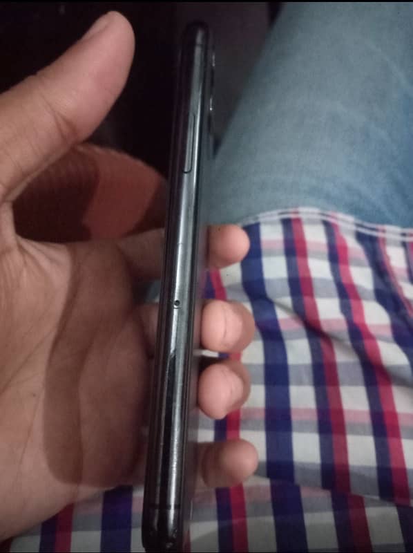 i phone 11 pro 256 gb non pta (sim locked) 3