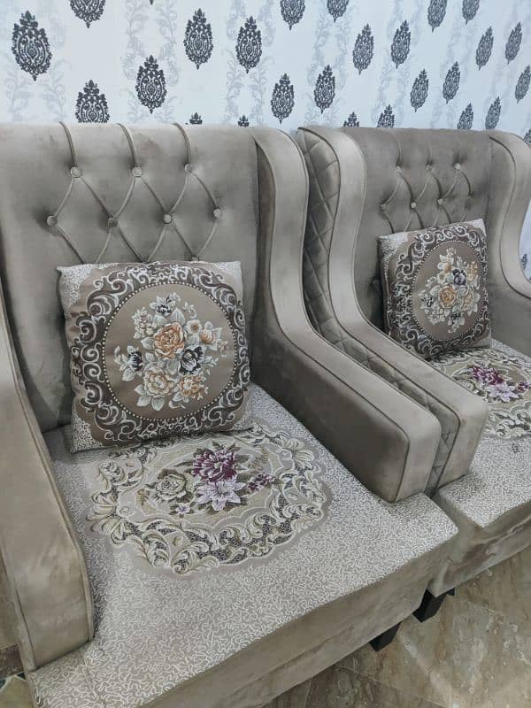 5 seater sofa Set with beautiful design 2