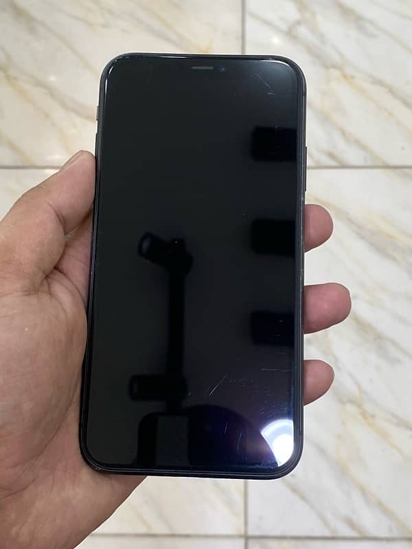 iPhone 11 64GB waterproof 1