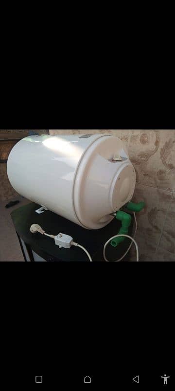 Canon electric water heater 50 ltr in very good condition 2