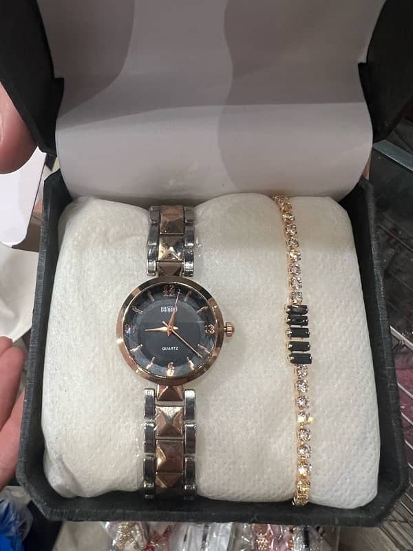 Watch Set With Gold Plated Bracelet. 3