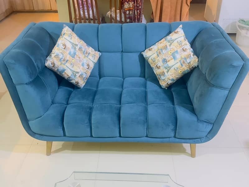 Like NEW - 7 Seater Sofa Set 4