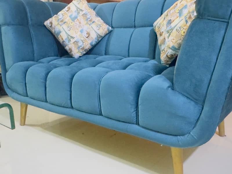 Like NEW - 7 Seater Sofa Set 7