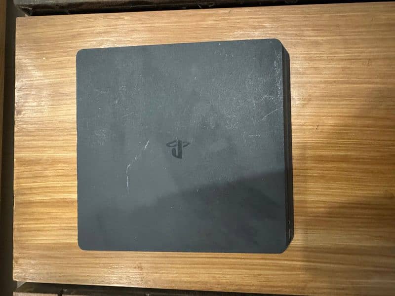 PS4 Slim 500GB 0