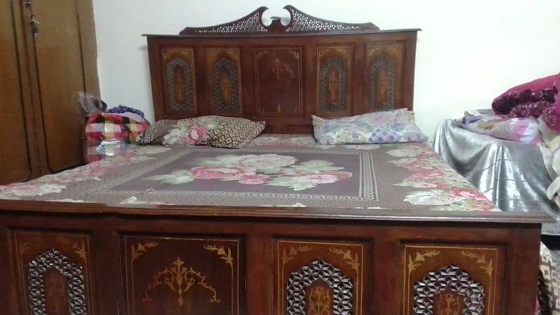 chinioty king sized bed with dressing table 0