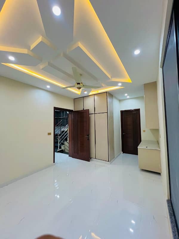 5 Marla House for sale in DHA 11 5