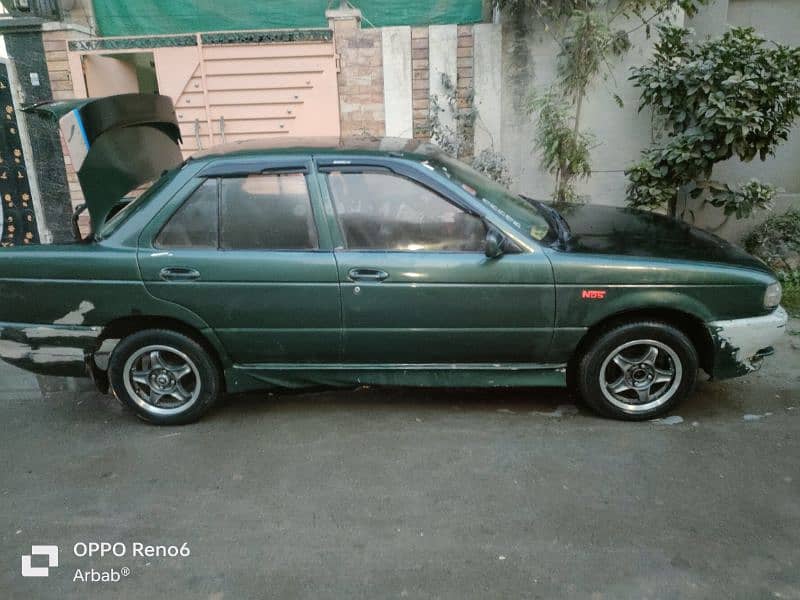 Nissan Sunny 1993 4