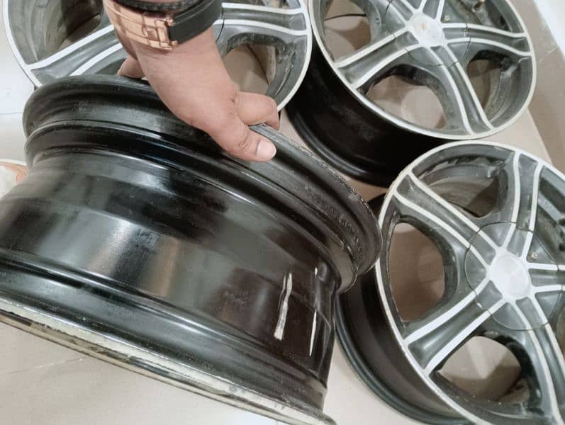 Honda Reborn alloy rim best for civic and Corolla 3