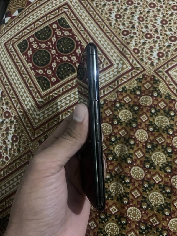 i phone 11 pro NON PTA(256gb Condition 10/10) 7