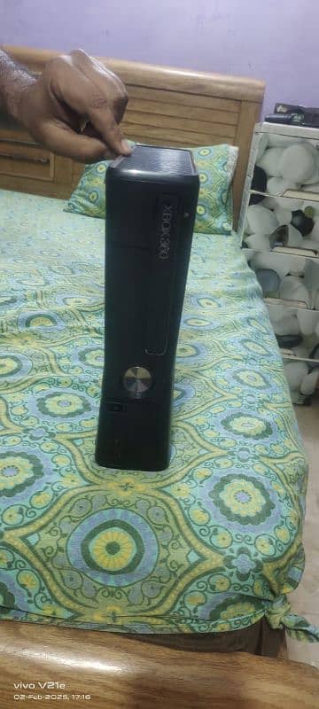 Xbox 360 slim 1