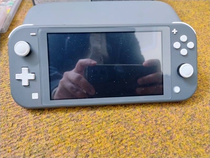 Nintendo Switch Lite 1