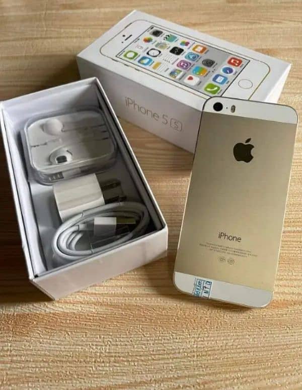 Iphone 5s 64GB full box WhatsApp number 03267483108 0