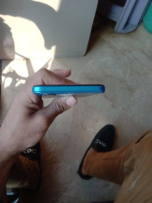 Infinix note 12  8 128 with box exchange possible with iphone 5