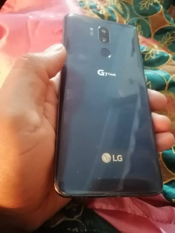 LG G7 ThinQ 4gb 64 gb approved 1