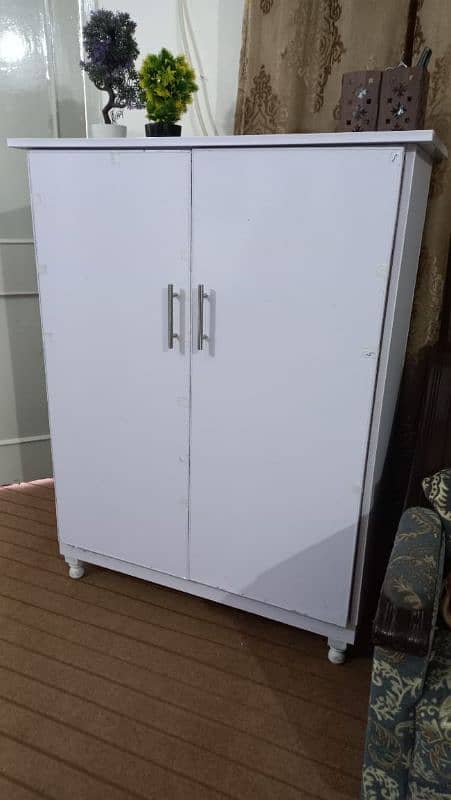 almari for kids cupboard in white color 2