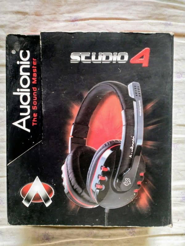 AUDIONIC WIRED MIC/HEADPHONES 1