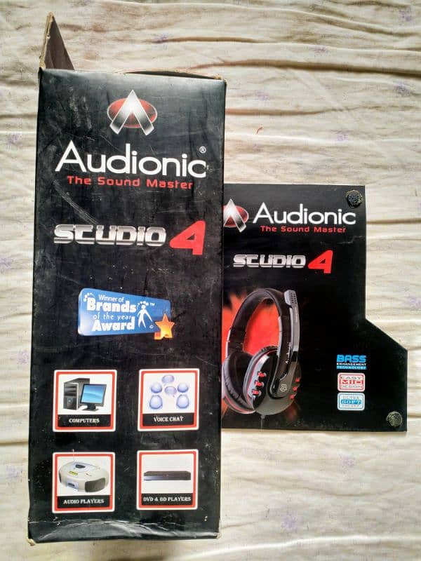 AUDIONIC WIRED MIC/HEADPHONES 3