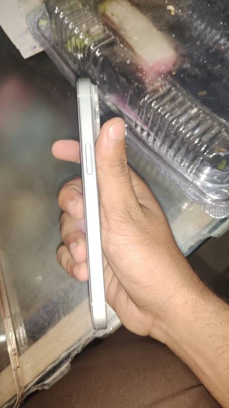 iphone for sale 10 by 10 condition 2