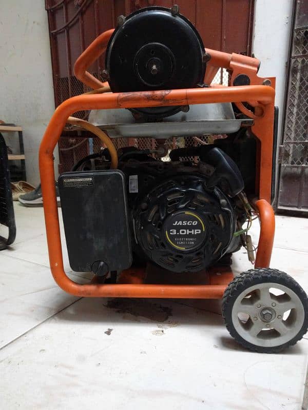 jasco Generator excellent condition. . . . . . Gas & petrol 3