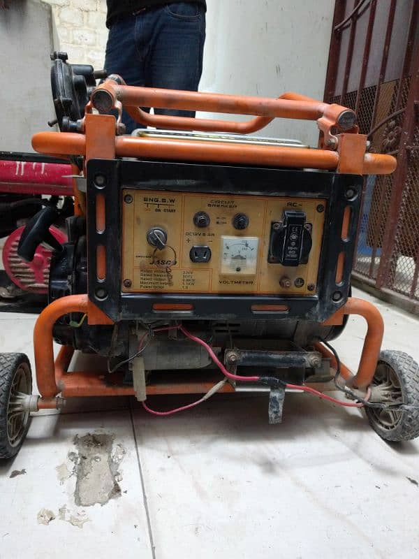 jasco Generator excellent condition. . . . . . Gas & petrol 4