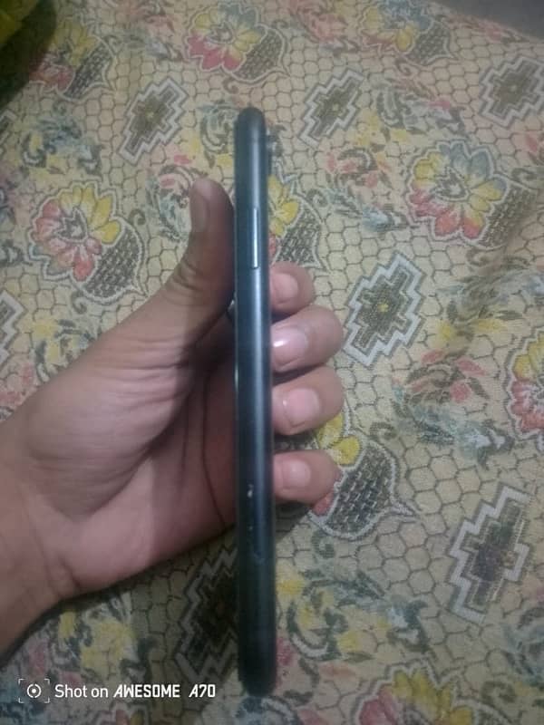 urgent sale I phone xr all ok condition 10/9 03039905120 3