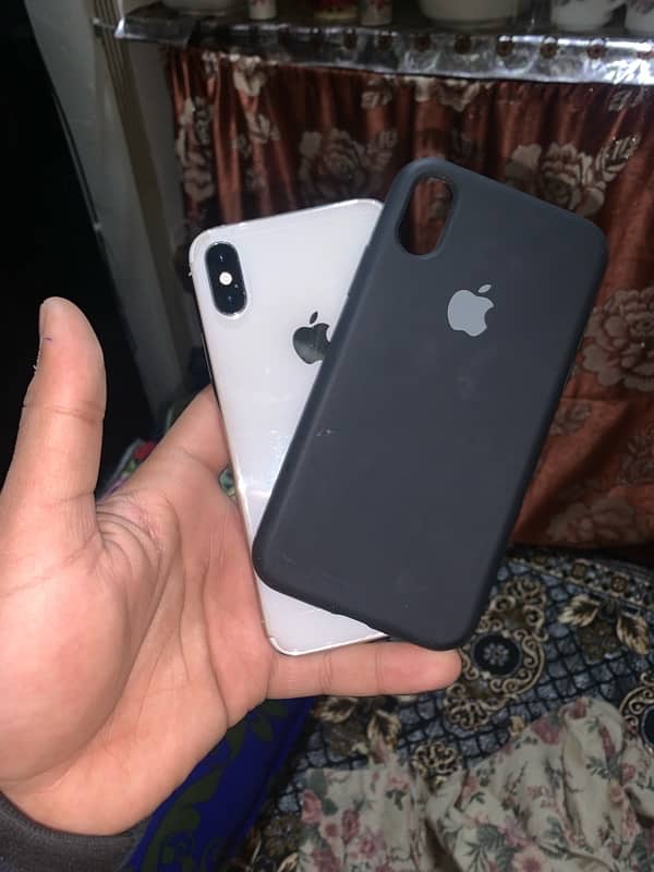 Apple iPhone XS 256gb white colour NON pta 4